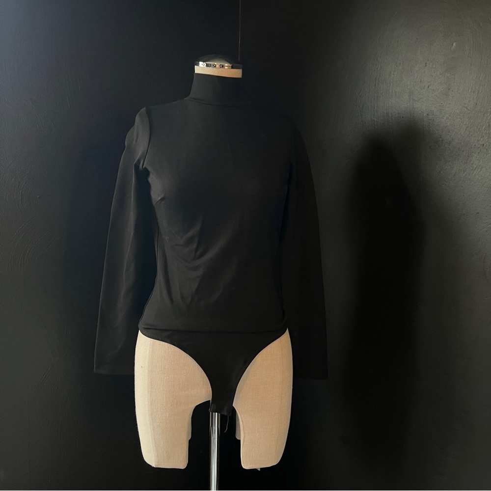 LuLu’s longlseeve backless turtleneck bodysuit